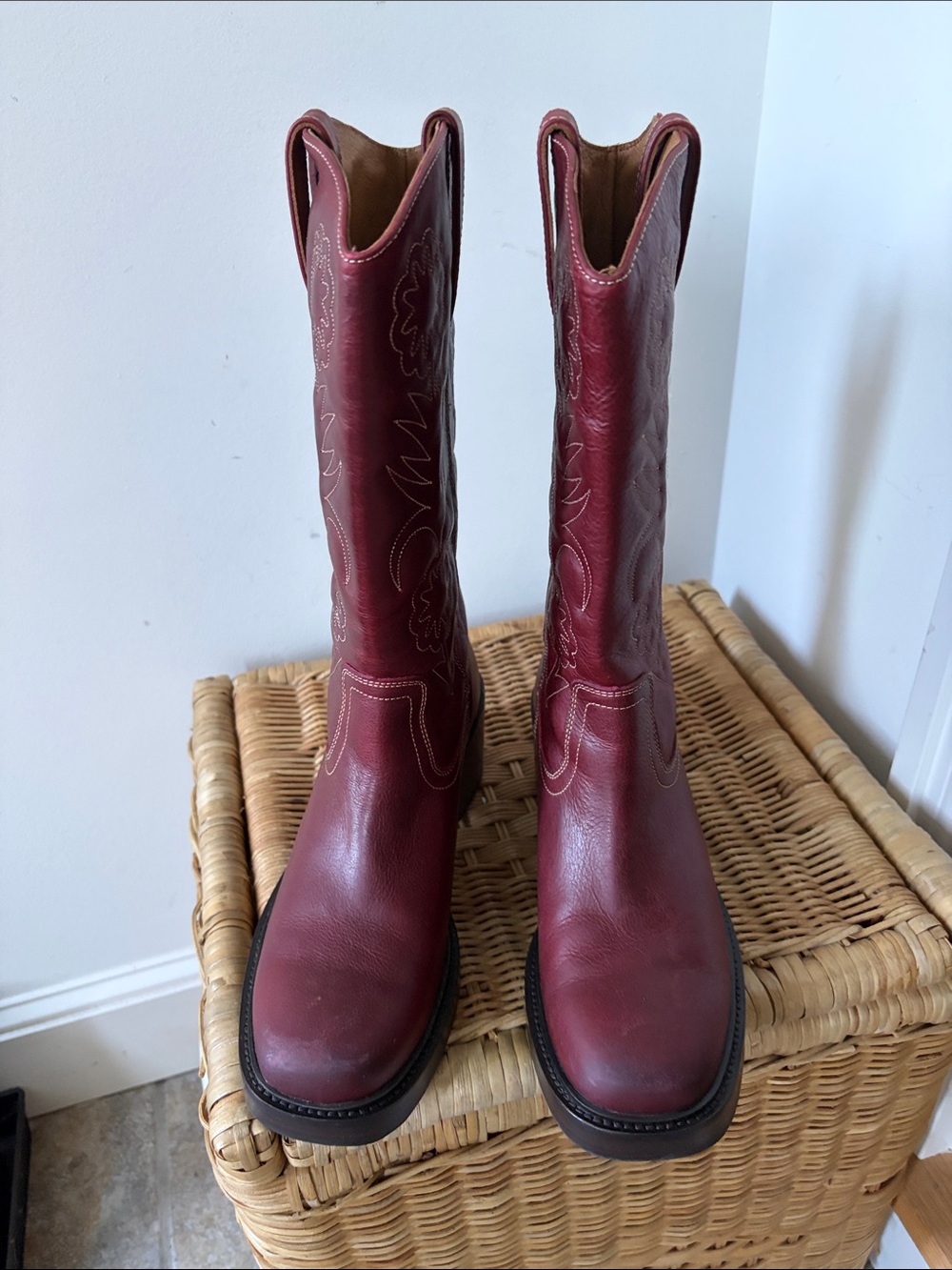 Free People x Frye Kate Deco Stitch Boots in Merlot Size 7.5 NIB - Picture 7 of 15